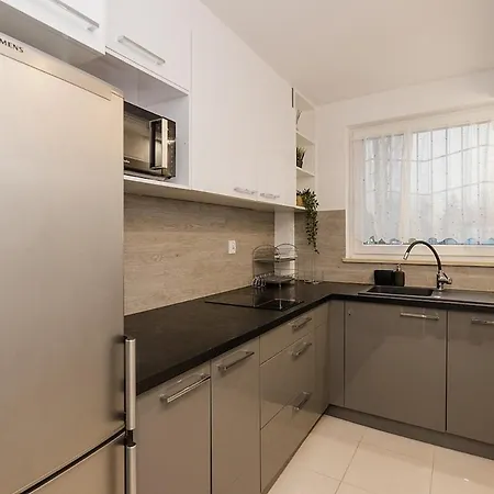 Apartment Bonifraterska Warschau